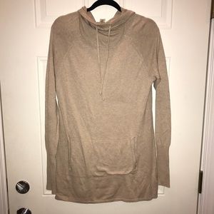 Light weight sweater